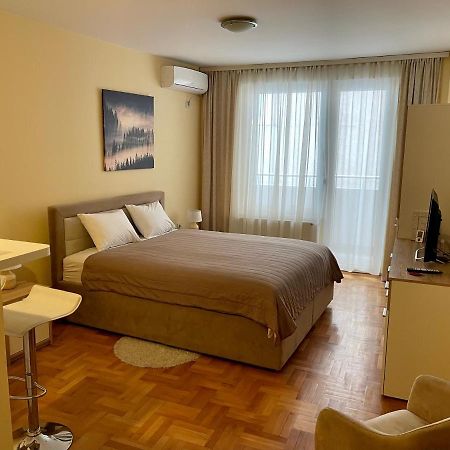 Trident Apartments 2 Nis Bagian luar foto