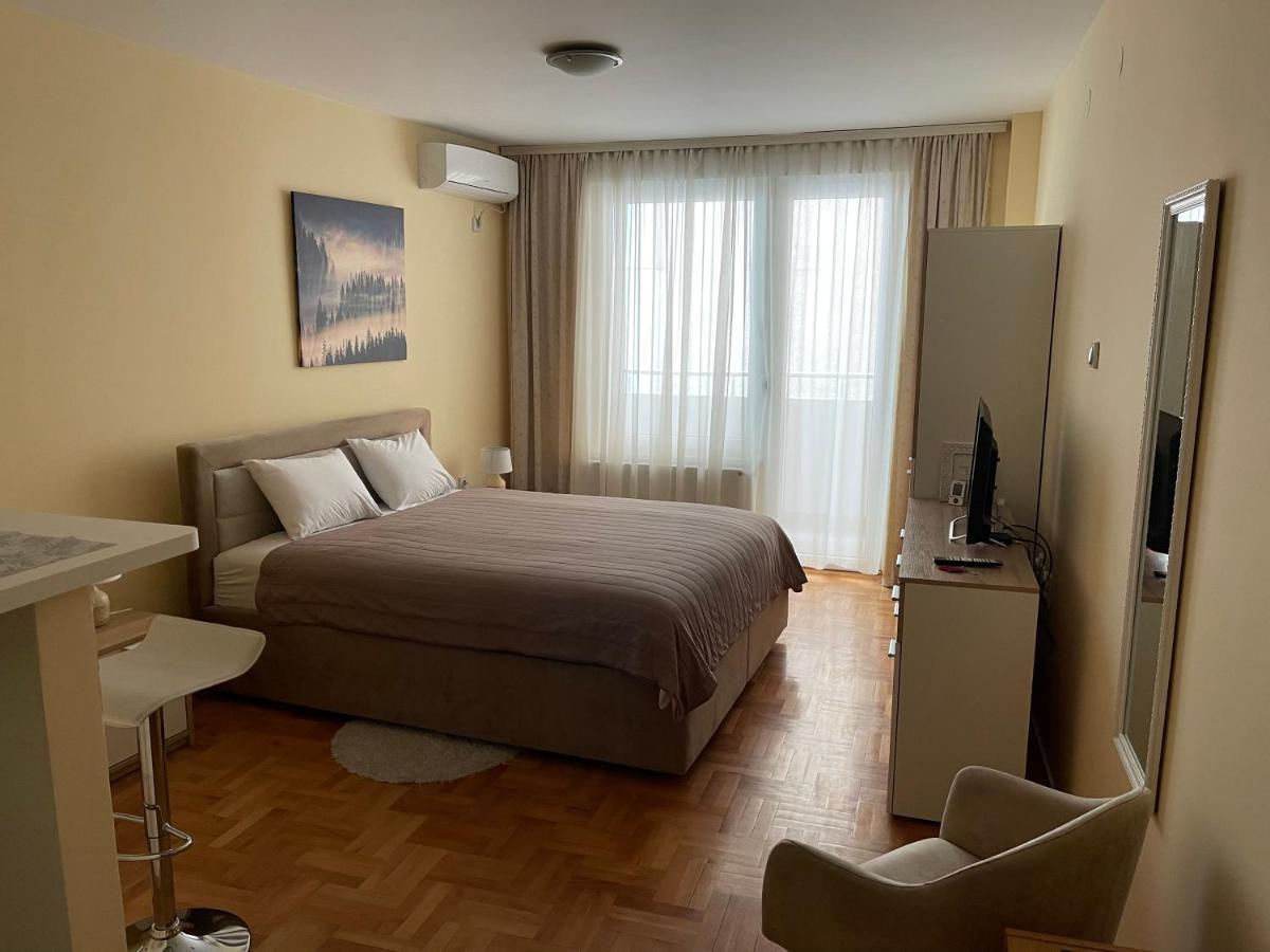 Trident Apartments 2 Nis Bagian luar foto