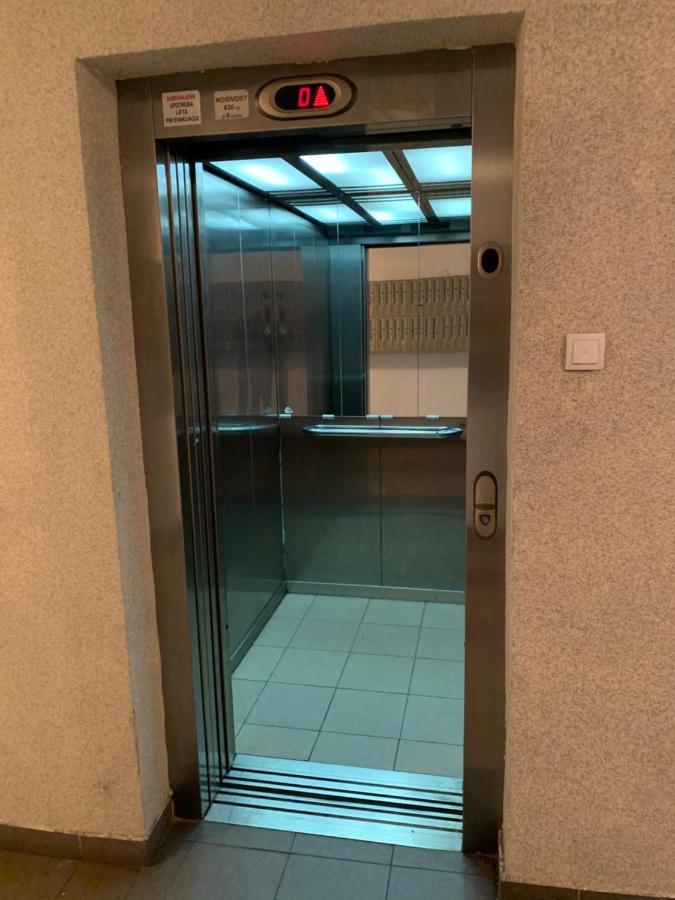 Trident Apartments 2 Nis Bagian luar foto